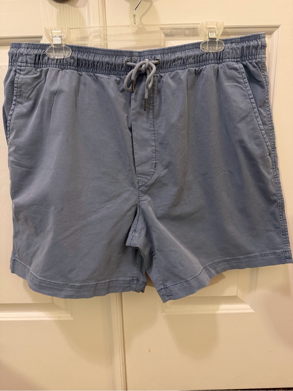 American Eagle Men’s 7” Lived In Trekker Shorts Size Large NWT